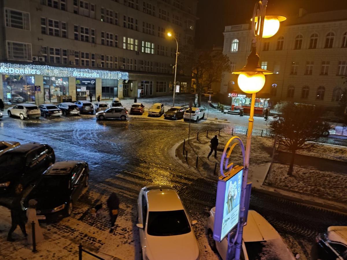 Апартаменти Трехкімнатні В Самому Центрі Для 6-Х ลวีฟ ภายนอก รูปภาพ